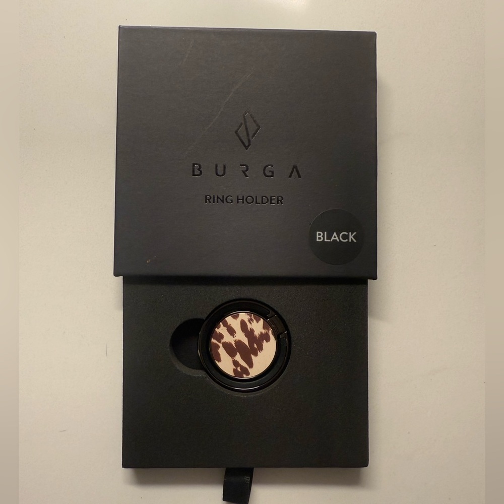 Burga Black and Brown Ring Holder